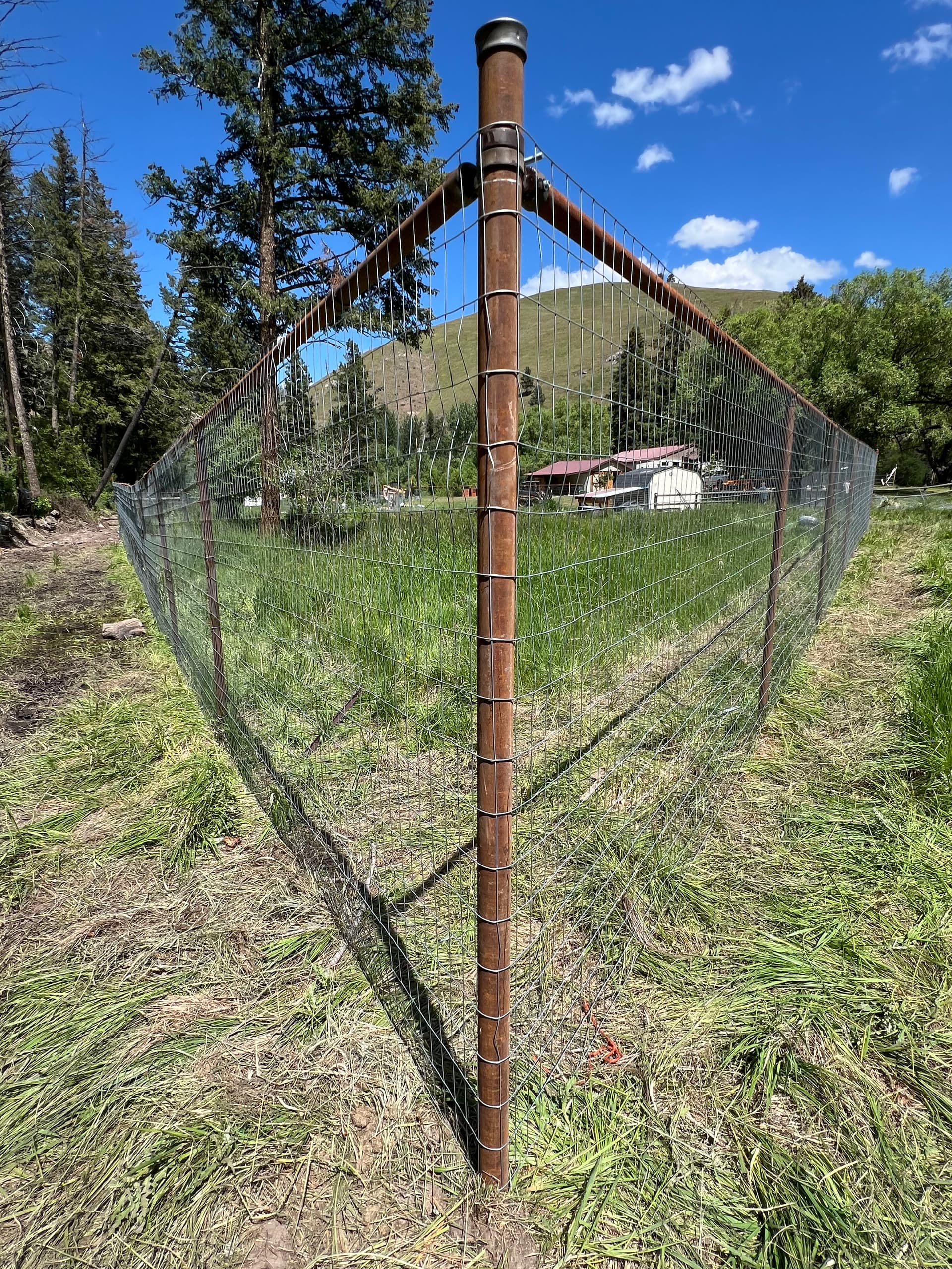 Gallery photos for Duck Pond Fencing That Keeps Things Safe and Looking Sharp: Image #1