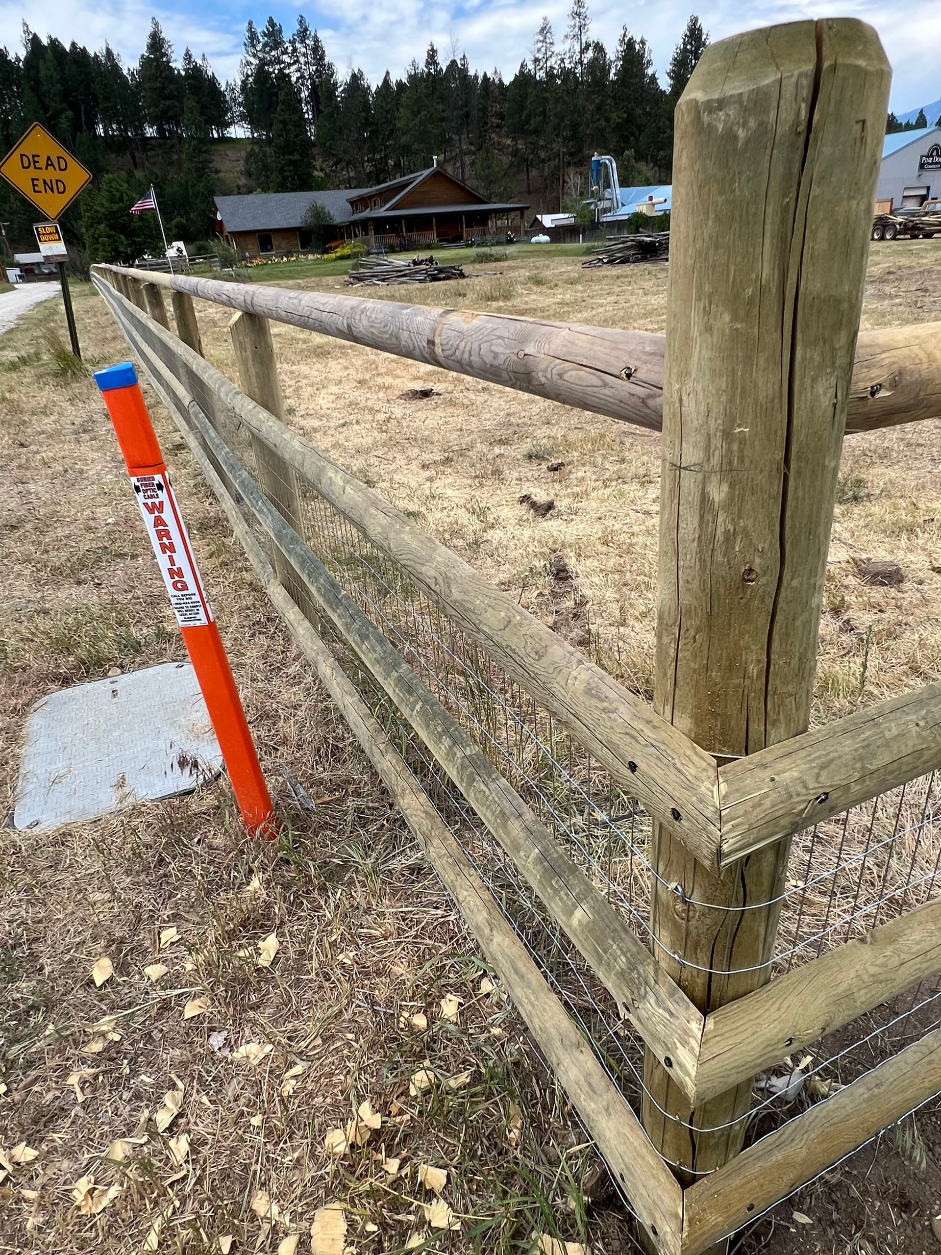 Gallery photos for 4-Rail Fence with Wire That Actually Gets the Job Done: Image #1